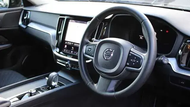 Used Volvo V60 Core 163 HP (119 kW) 2023 Estate