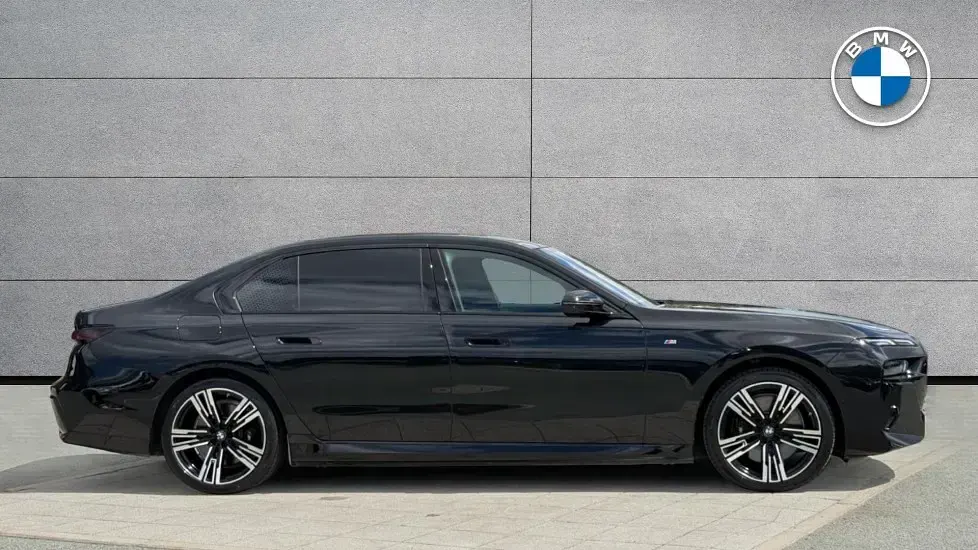 Used BMW 750e M Sport 482 HP (354 kW) 2023 Black Sedan
