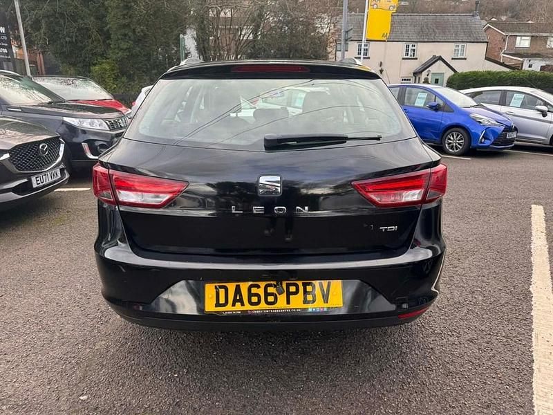 Used Seat Leon SE 110 HP (80 kW) 2016 Black Estate