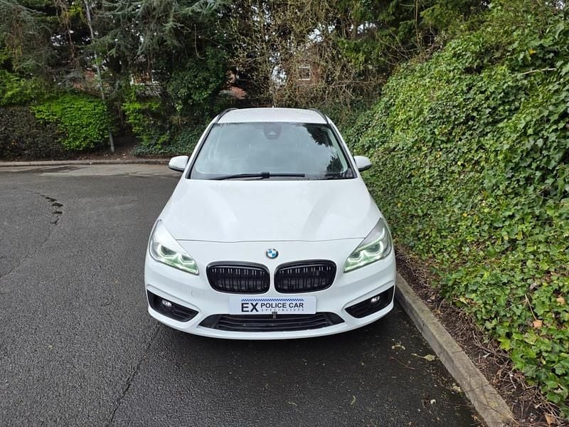 Begagnad BMW 218 2017 Vit Kombi