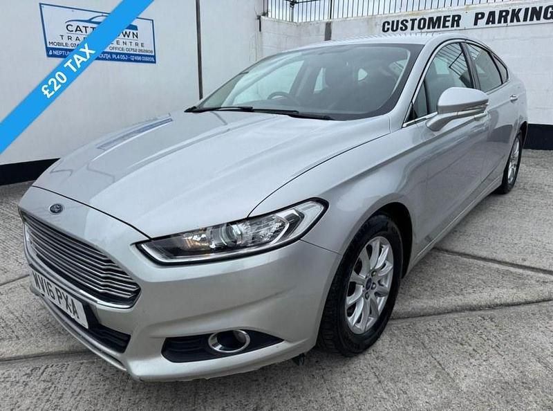 Silver Used 2016 Ford Mondeo Zetec Hatchback | £5,495 (Fair price) - Image 1/3