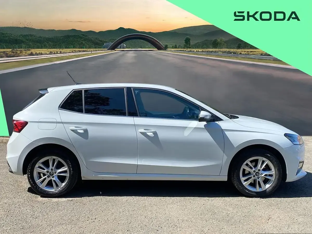 Używany Skoda Fabia SE L 116 KM (85 kW) 2025 Biały Hatchback