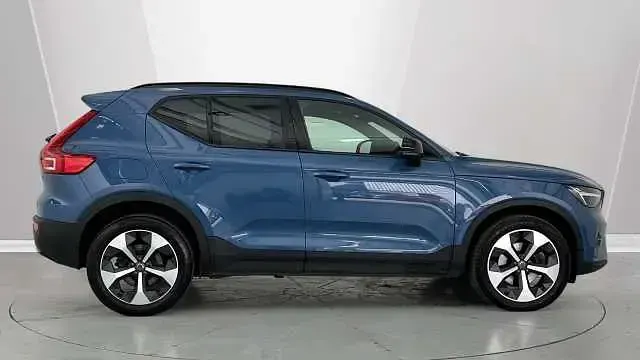 Used Volvo XC40 Plus 161 HP (118 kW) 2024 Blue SUV