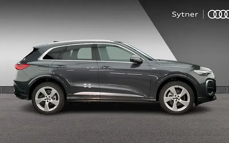 New Audi Q5 S-Line 204 HP (150 kW) 2025 SUV