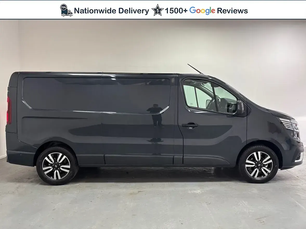 Used Renault Trafic 150 HP (110 kW) 2026 Grey MPV