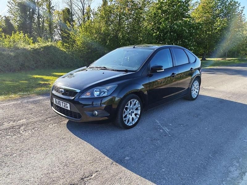 Used Ford Focus Zetec 110 HP (80 kW) 2011 Black Hatchback