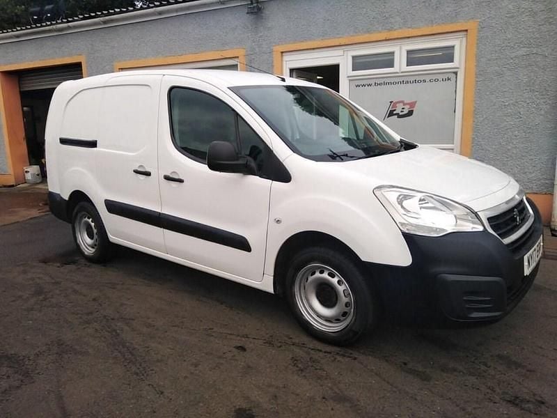 Gebraucht Peugeot Partner 100 PS (73 kW) 2017 Weiß