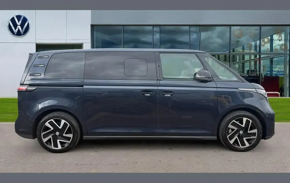 Used VW ID. Buzz Pro 210 kW (286 HP) 2025 Blue MPV