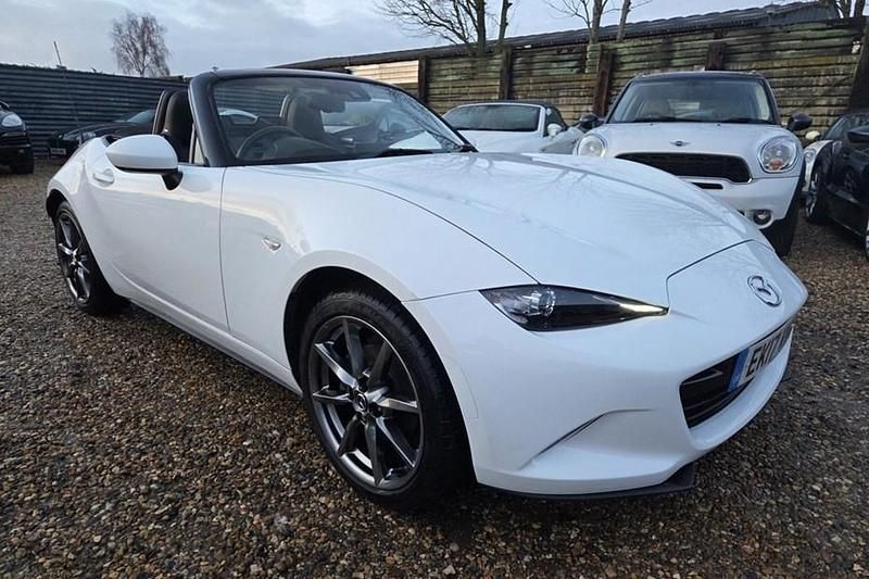 Used Mazda MX5 Inclusive 160 HP (117 kW) 2017 White Cabriolet