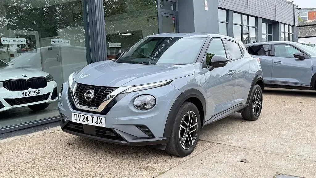 Second-hand Nissan Juke N-Connecta 2024 Gri SUV