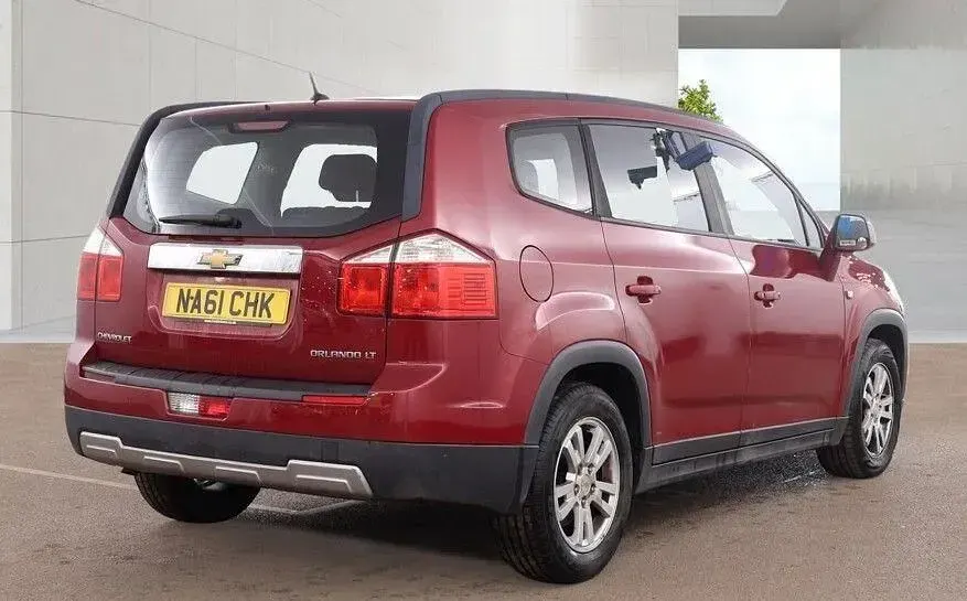 Second-hand Chevrolet Orlando LT 141 CP (103 kW) 2011 Roșu Monovolum