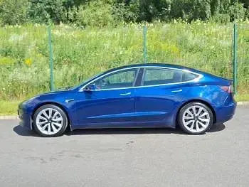 Used Tesla Model 3 Standard Range 239 kW (325 HP) 2020 Blue Sedan