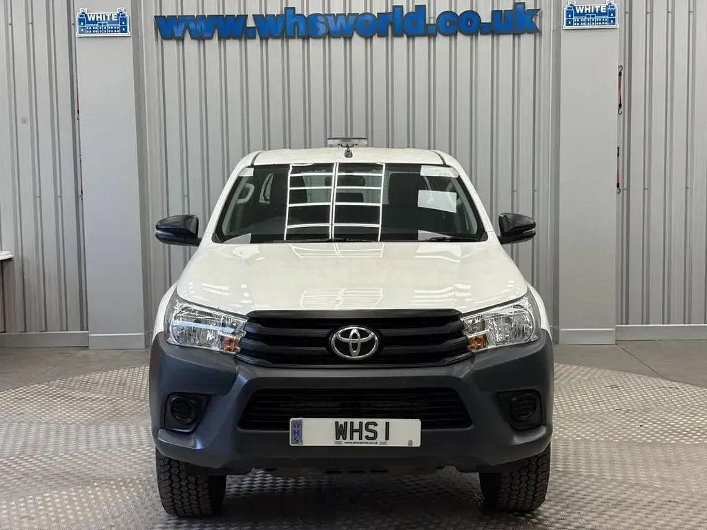 Usado Toyota HiLux Active 150 HP (110 kW) 2019 Branco Pickup