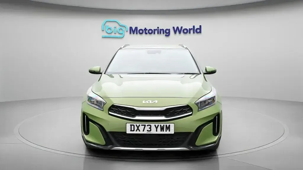 Usado Kia XCeed 139 HP (102 kW) 2023 Verde SUV