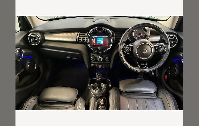 Used Mini Cooper Exclusive 136 HP (100 kW) 2020 Green Hatchback
