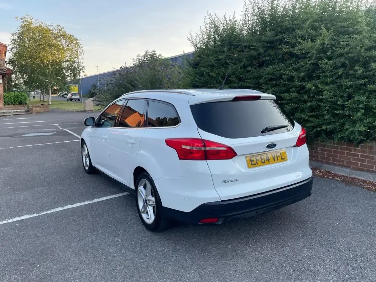 Used Ford Focus Titanium 115 HP (84 kW) 2015 White Estate