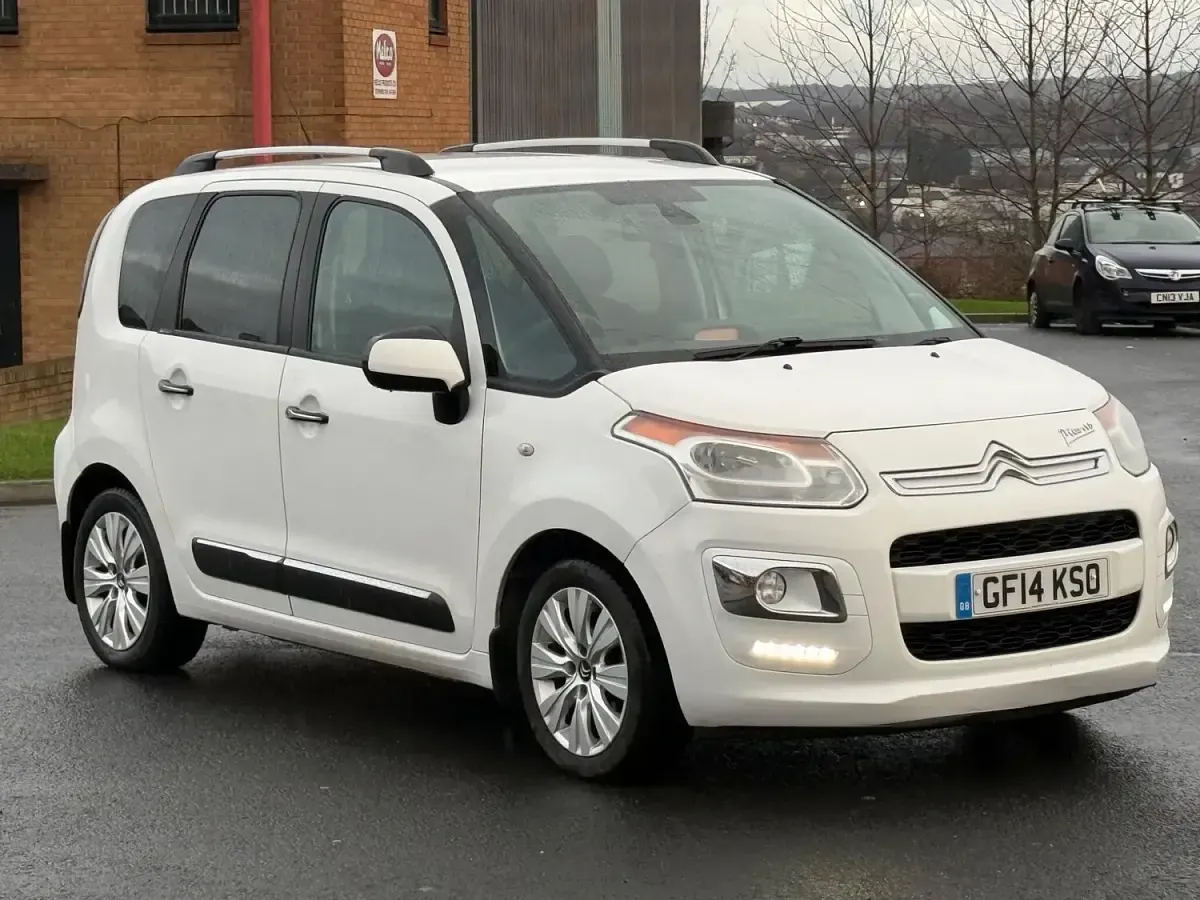 Used Citroën C3 Picasso Exclusive 90 HP (66 kW) 2014 White MPV