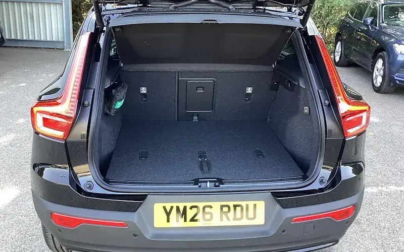 New Volvo XC40 Plus 163 HP (119 kW) 2027 Black SUV