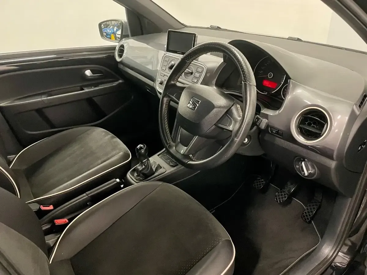 Used Seat Mii 75 HP (55 kW) 2015 Black Hatchback