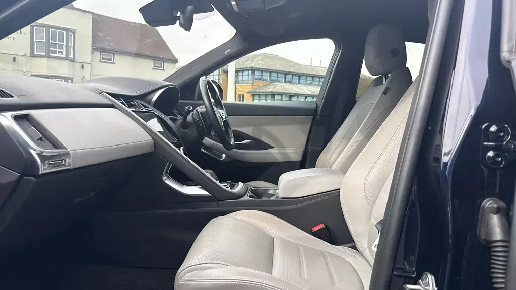 Used Jaguar E-Pace R-Dynamic 309 HP (227 kW) 2022 Blue SUV