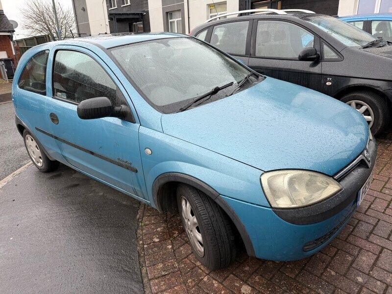 Blue Used 2001 Vauxhall Corsa Comfort Hatchback | £995 (Expensive) - Image 1/2