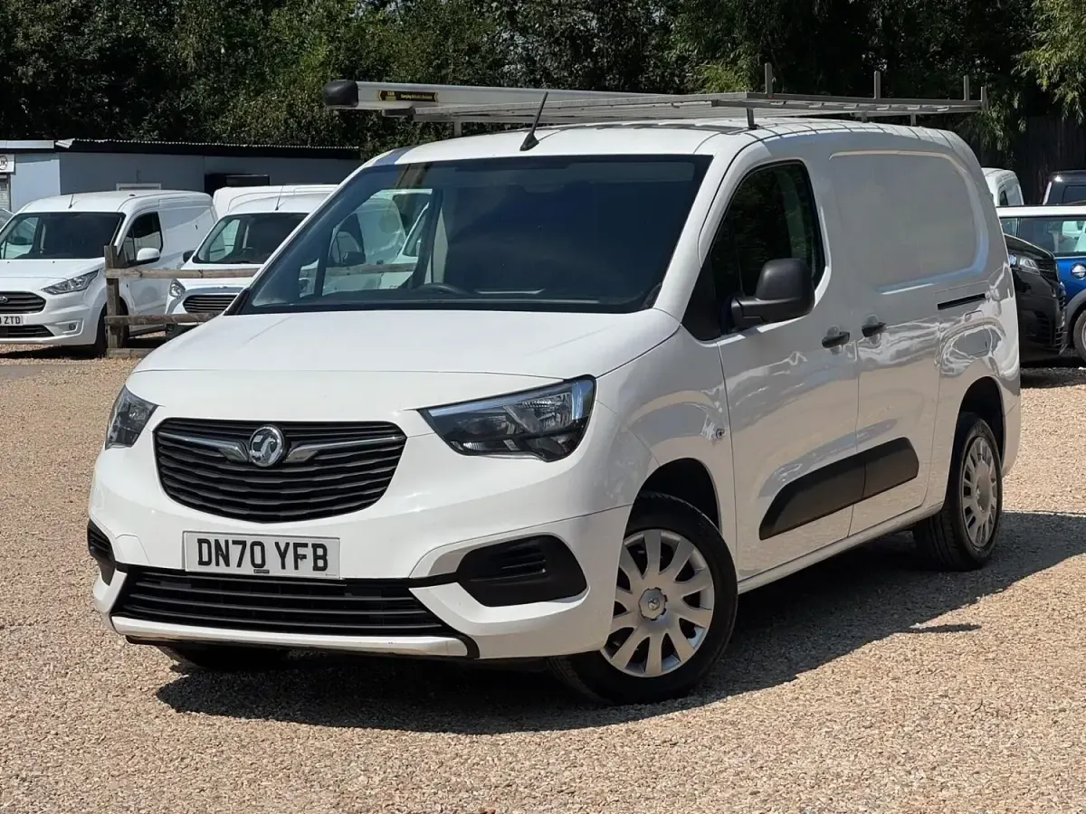 Used Vauxhall Combo Sportive 2020 White MPV