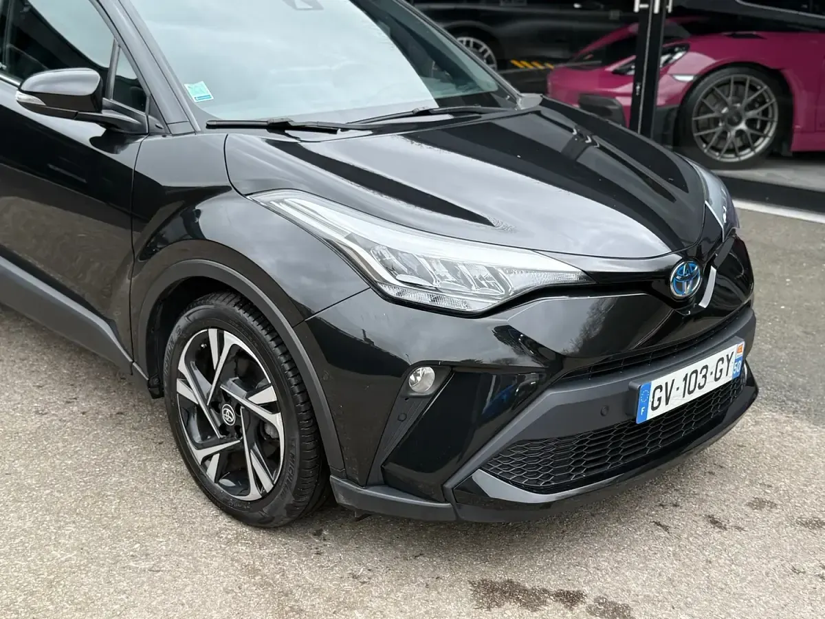 Used Toyota C-HR 198 HP (145 kW) 2023 Black SUV
