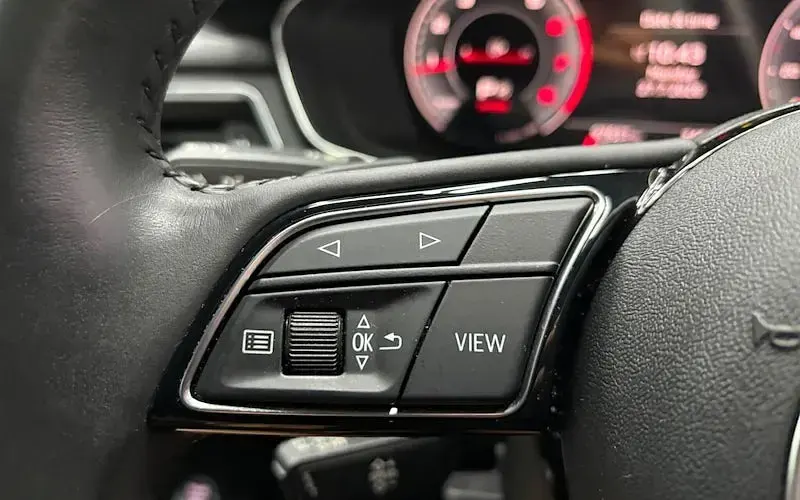 Used Audi A4 Sport 190 HP (139 kW) 2019 White Estate