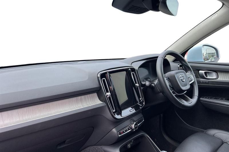 Used Volvo XC40 Ultra 163 HP (119 kW) 2025 Cloud blue SUV