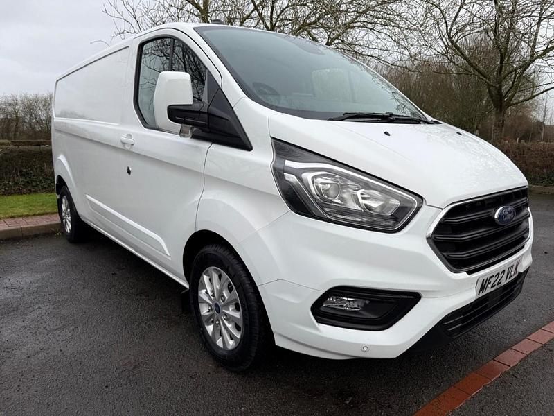 Used Ford Transit Custom Limited 130 HP (95 kW) 2022 White Van