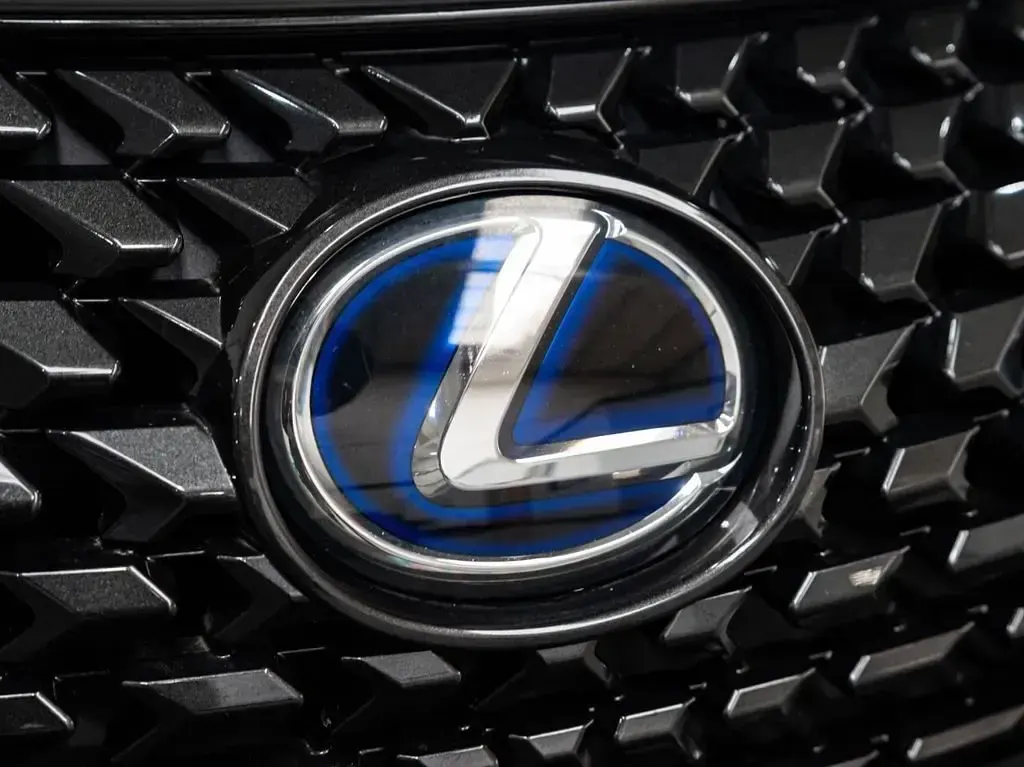 Usado Lexus UX 184 HP (135 kW) 2021 Azul SUV