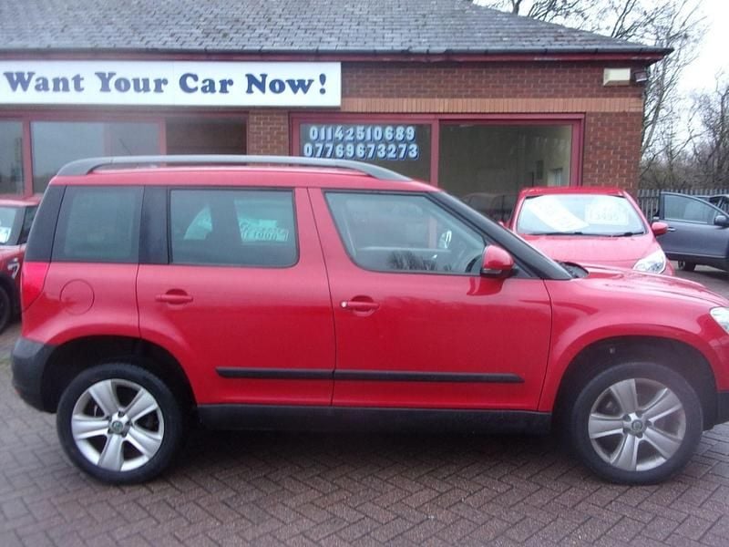 Red Used 2013 Skoda Yeti SE SUV | £2,995 - Image 1/4