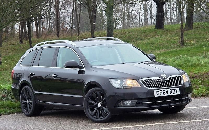 Used Skoda Superb 170 HP (125 kW) 2014 Black Estate