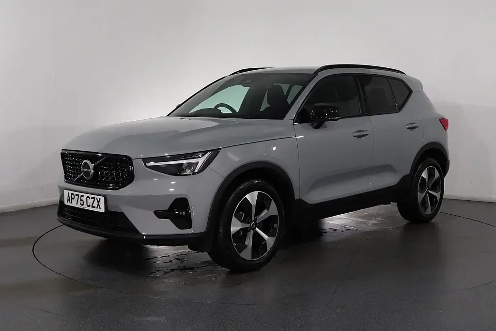 Used Volvo XC40 2025 Grey SUV