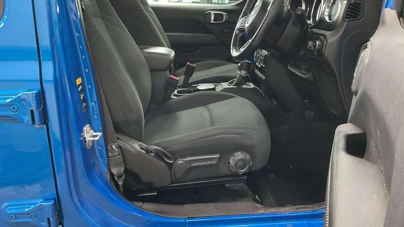Image 3/3