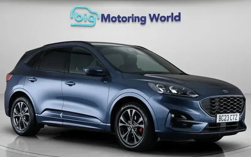 Usado Ford Kuga ST-Line 225 HP (165 kW) 2023 SUV