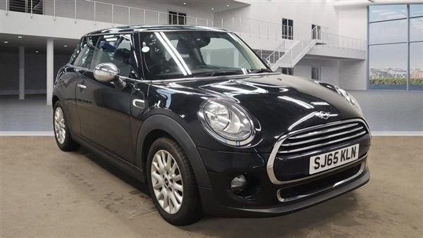Black Used 2015 Mini Cooper Hatch Hatchback | £7,600 (Good price) - Image 1/1