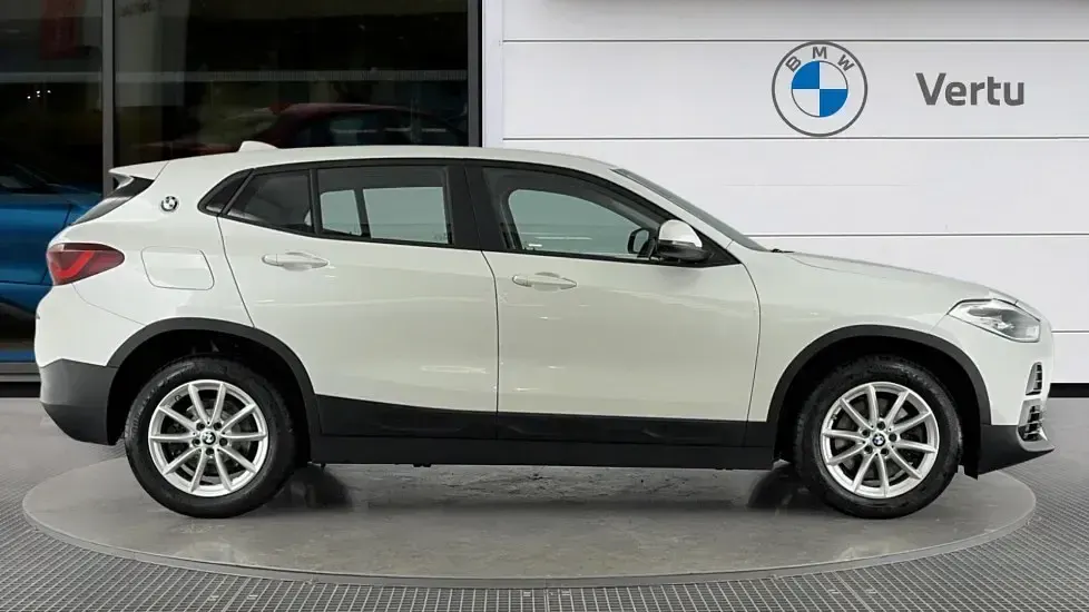 Begagnad BMW X2 Sport Line 189 HK (139 kW) 2020 Vit SUV