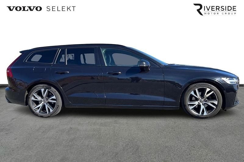 Used Volvo V60 R-Design 194 HP (142 kW) 2021 Black Estate