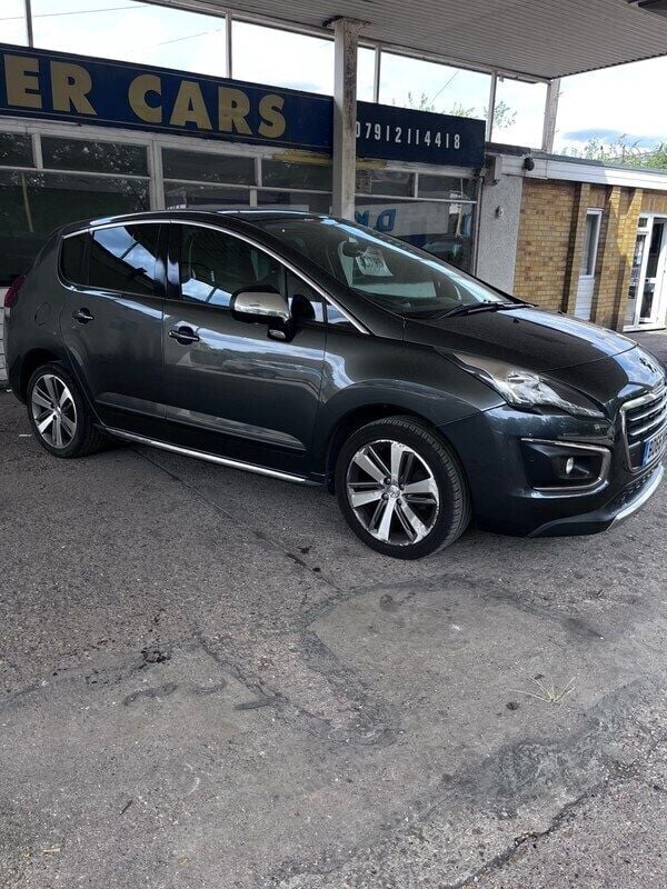 Grey Used 2016 Peugeot 3008 Allure Hatchback | £3,795 (Good price) - Image 1/4