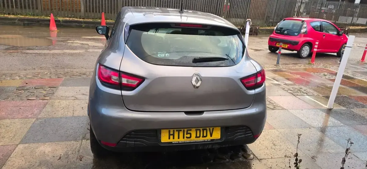 Gebraucht Renault Clio IV Expression+ 2015 Grau Kleinwagen