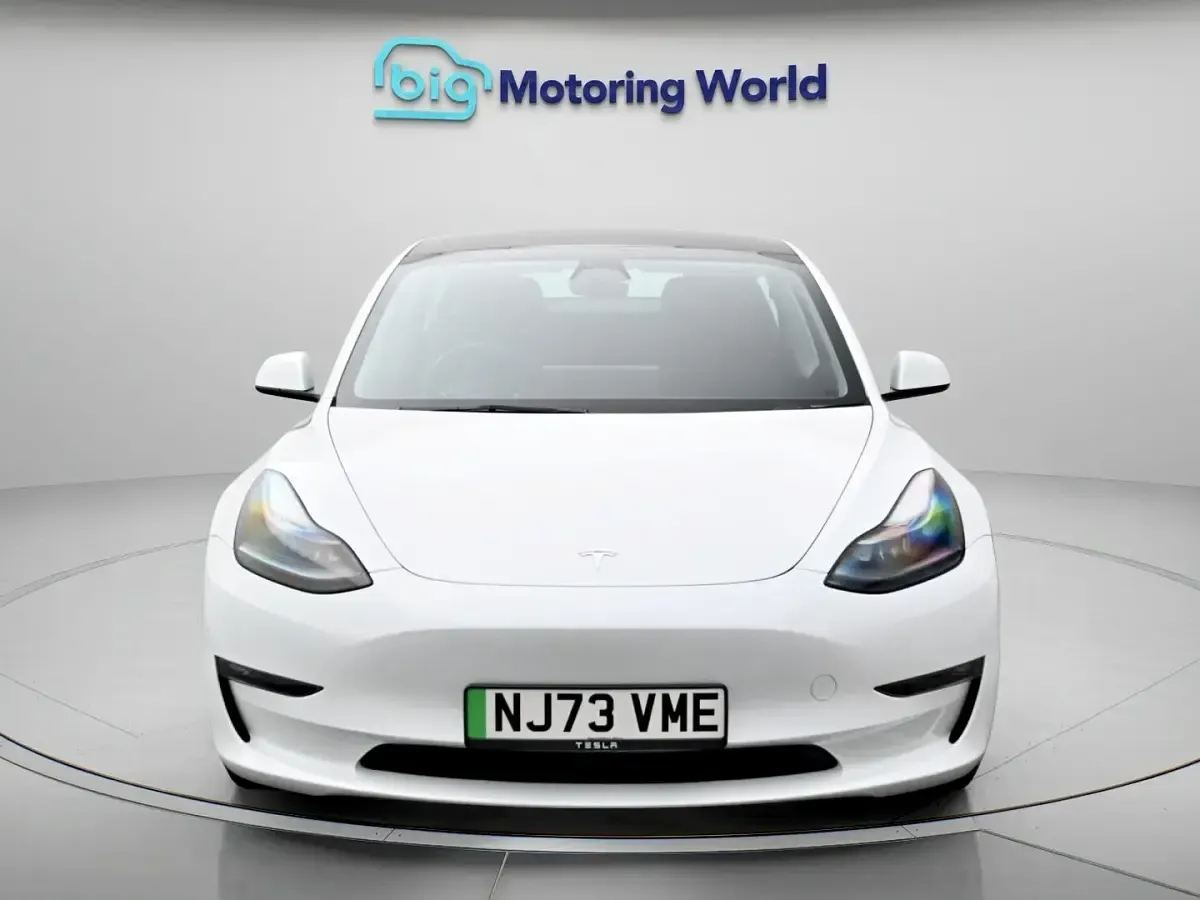Used Tesla Model 3 Long Range RWD 235 kW (320 HP) 2023 White Sedan