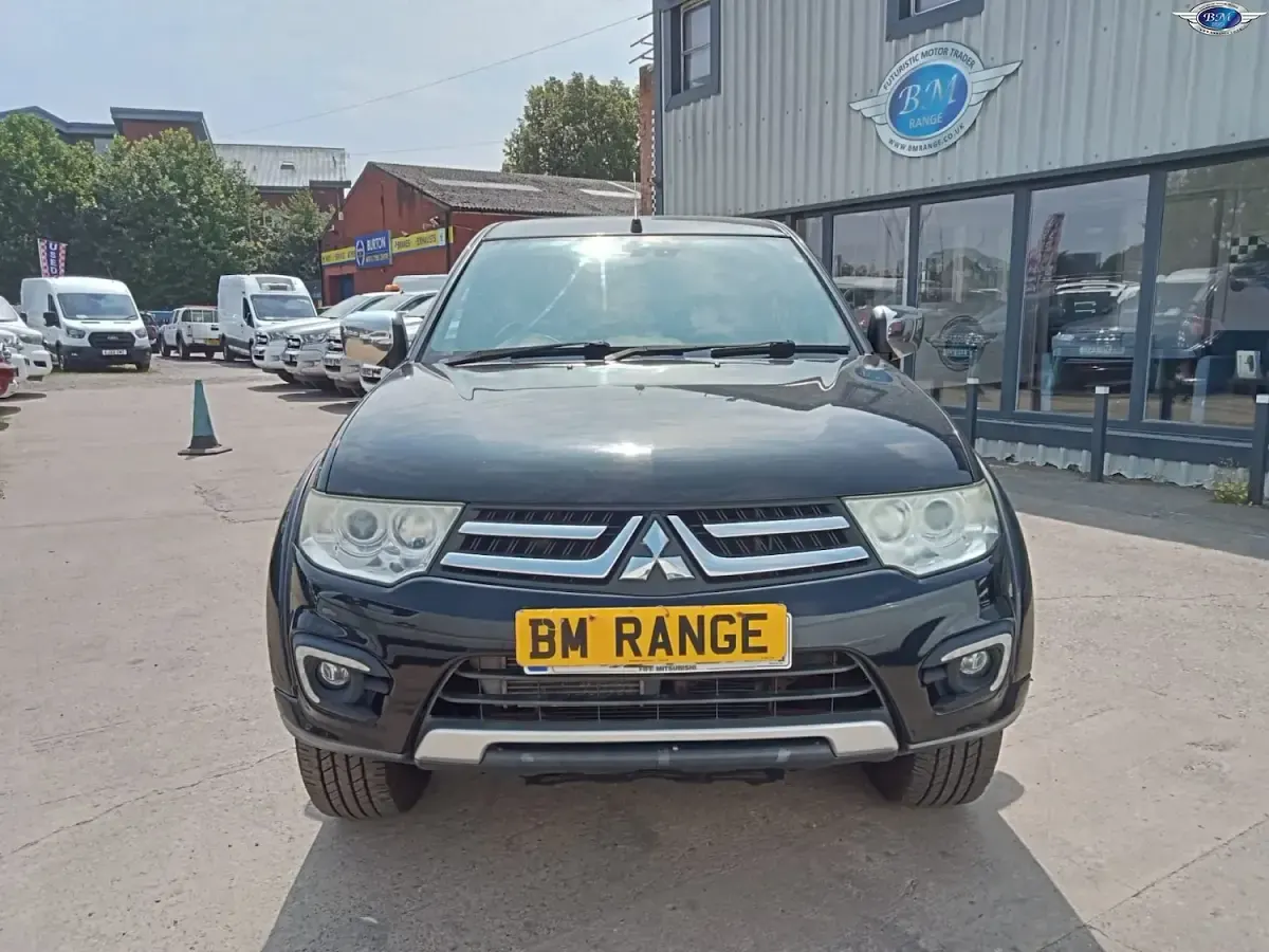 Used Mitsubishi L200 176 HP (129 kW) 2014 Black Pickup