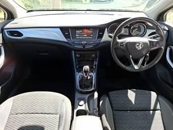 Used Vauxhall Astra SRi 2020 White Hatchback
