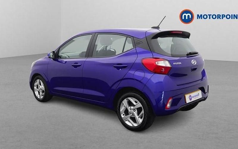 Used Hyundai i10 SE 67 HP (49 kW) 2023 Hatchback