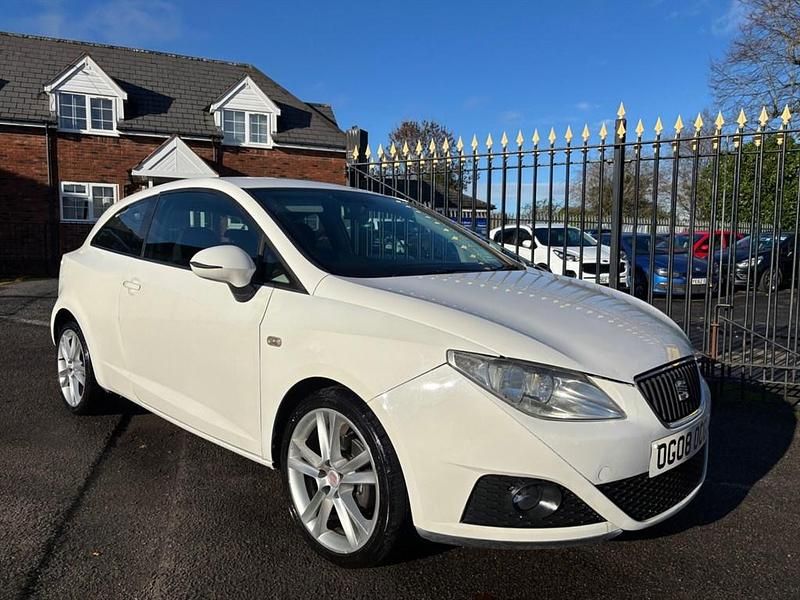 White Used 2010 Seat Ibiza Sport Hatchback | £2,490 (Fair price) - Image 1/4