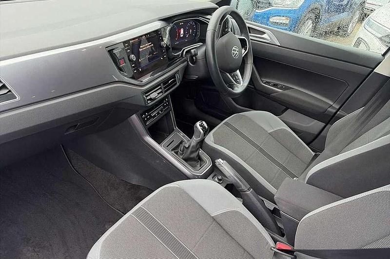 Used VW Polo Style 95 HP (69 kW) 2023 Silver Hatchback