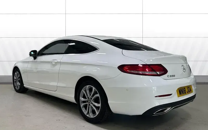 Used Mercedes C200 184 HP (135 kW) 2018 White Coupe