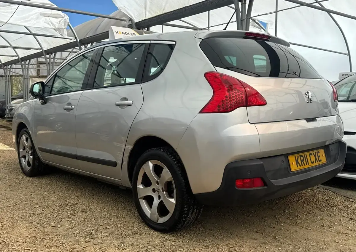 Używany Peugeot 3008 Sport 112 KM (82 kW) 2011 Srebrny Kombi