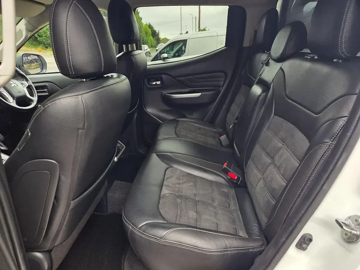 Used Mitsubishi L200 150 HP (110 kW) 2020 White Pickup